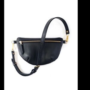Abby Alley Sling Bag Black